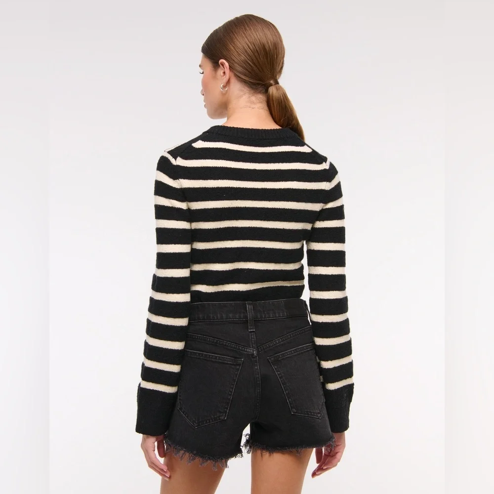 NWT Abercrombie & Fitch High Rise Mom Short - Picture 2 of 7